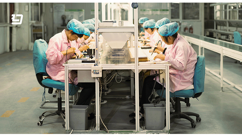 Factory workers involved in OEM and ODM processes in China